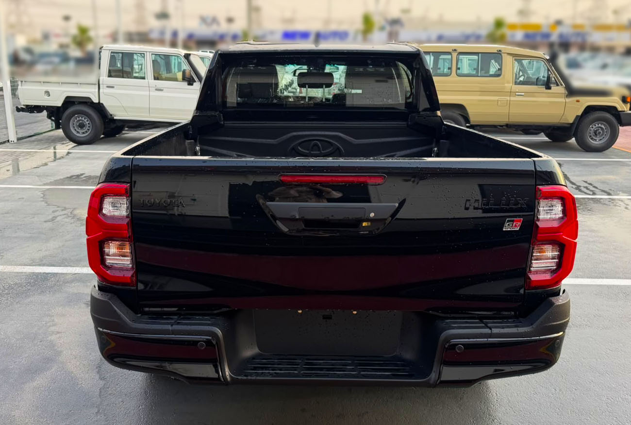 Hilux GR SPORT . 2.8L . Inline-4 . Automatic . Diesel thumbnail 4
