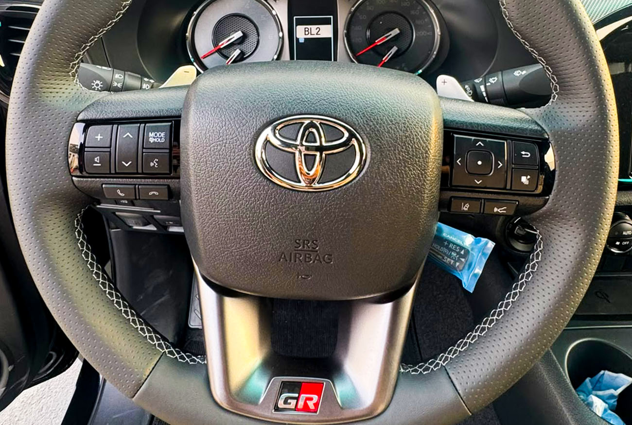 Hilux GR SPORT . 2.8L . Inline-4 . Automatic . Diesel thumbnail 8