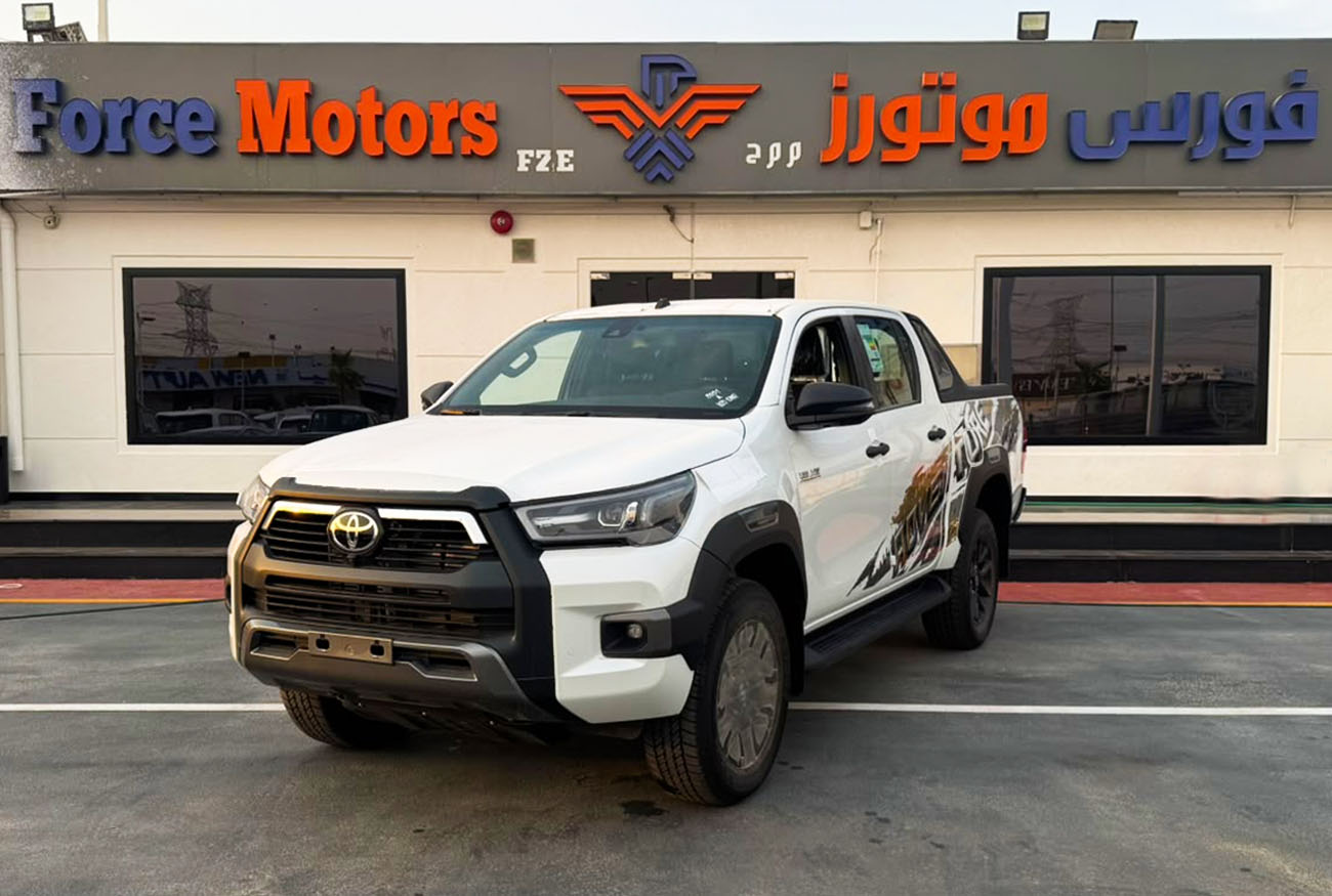 Toyota Hilux Adventure . 2.8L . Inline-4 . Automatic . Diesel thumbnail 2