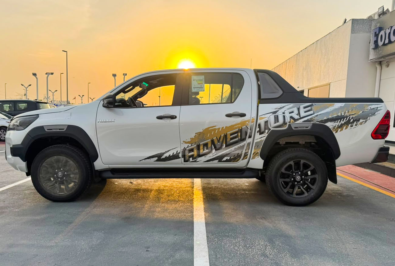 Toyota Hilux Adventure . 2.8L . Inline-4 . Automatic . Diesel thumbnail 6