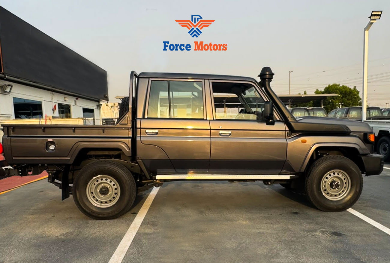 LC 79 LX . 2.8L . Inline-4 . Automatic . Diesel thumbnail 3