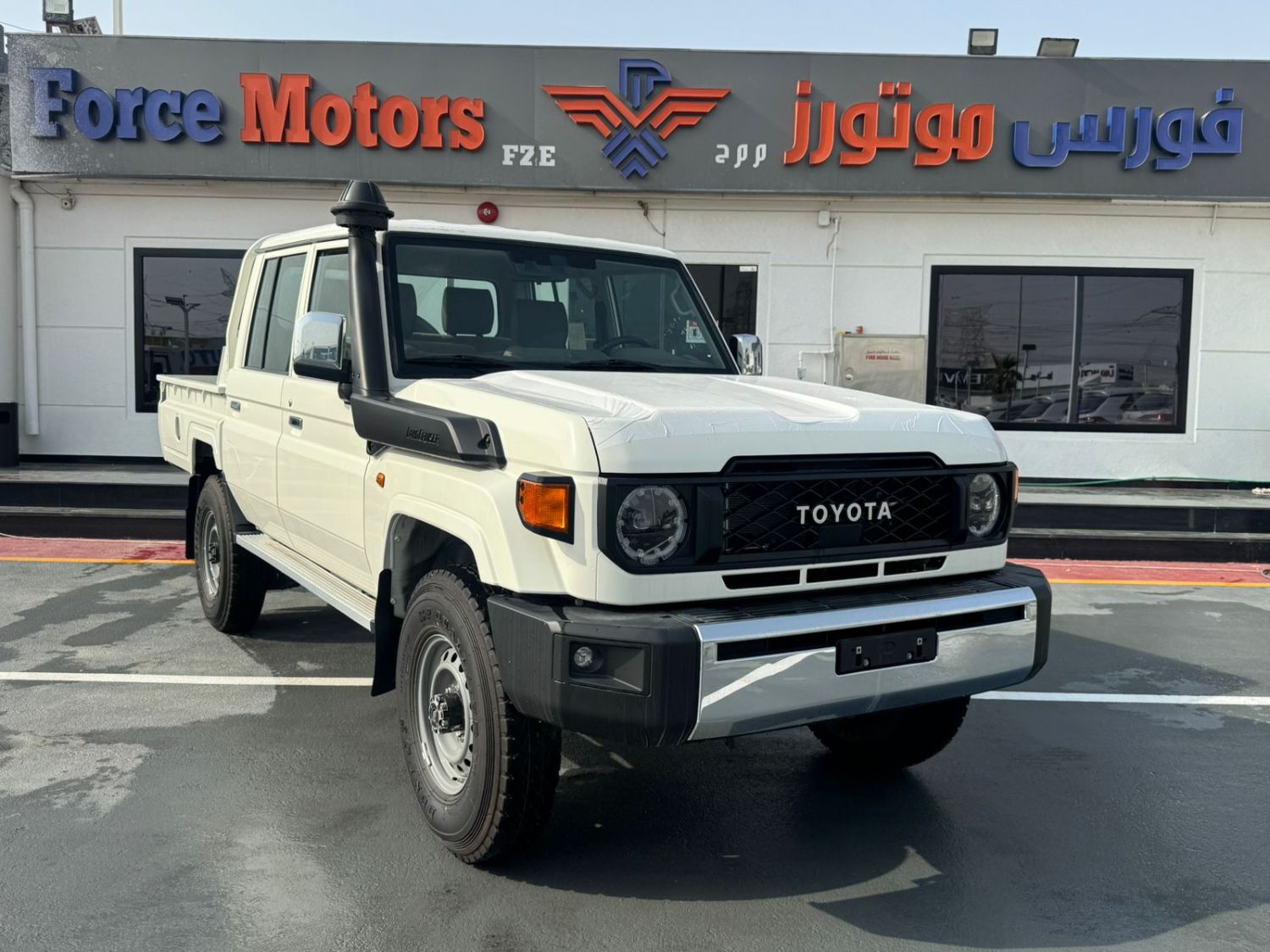 LC 79 LX DC . 2.8L . Inline-4 . Manual . Diesel thumbnail 3