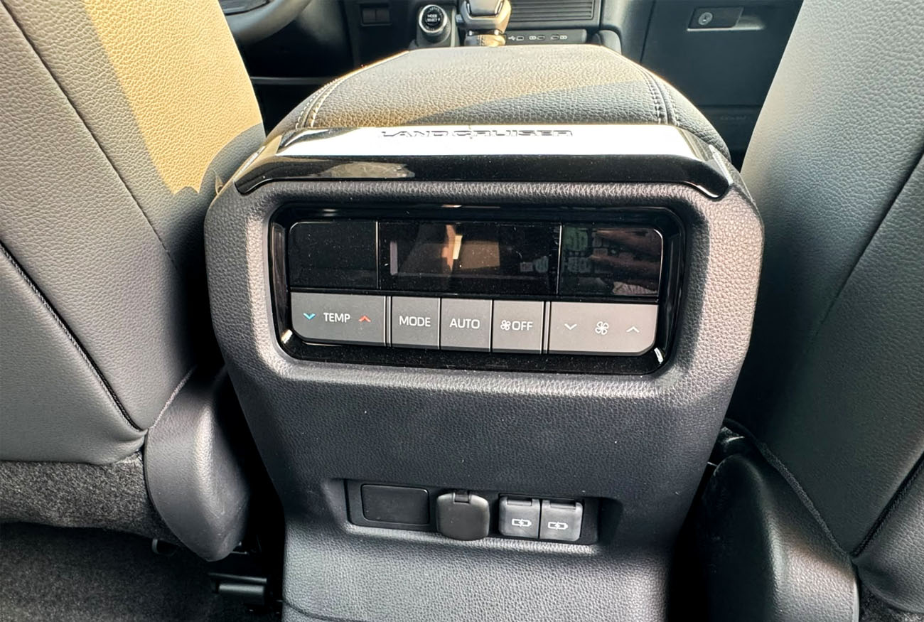 Prado Turbo . 2.4L . Inline-4 . Automatic . Petrol thumbnail 7