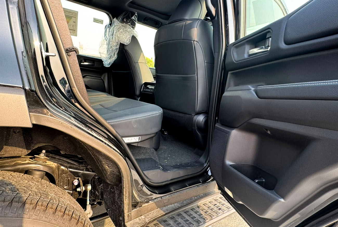 Prado Turbo . 2.4L . Inline-4 . Automatic . Petrol thumbnail 9