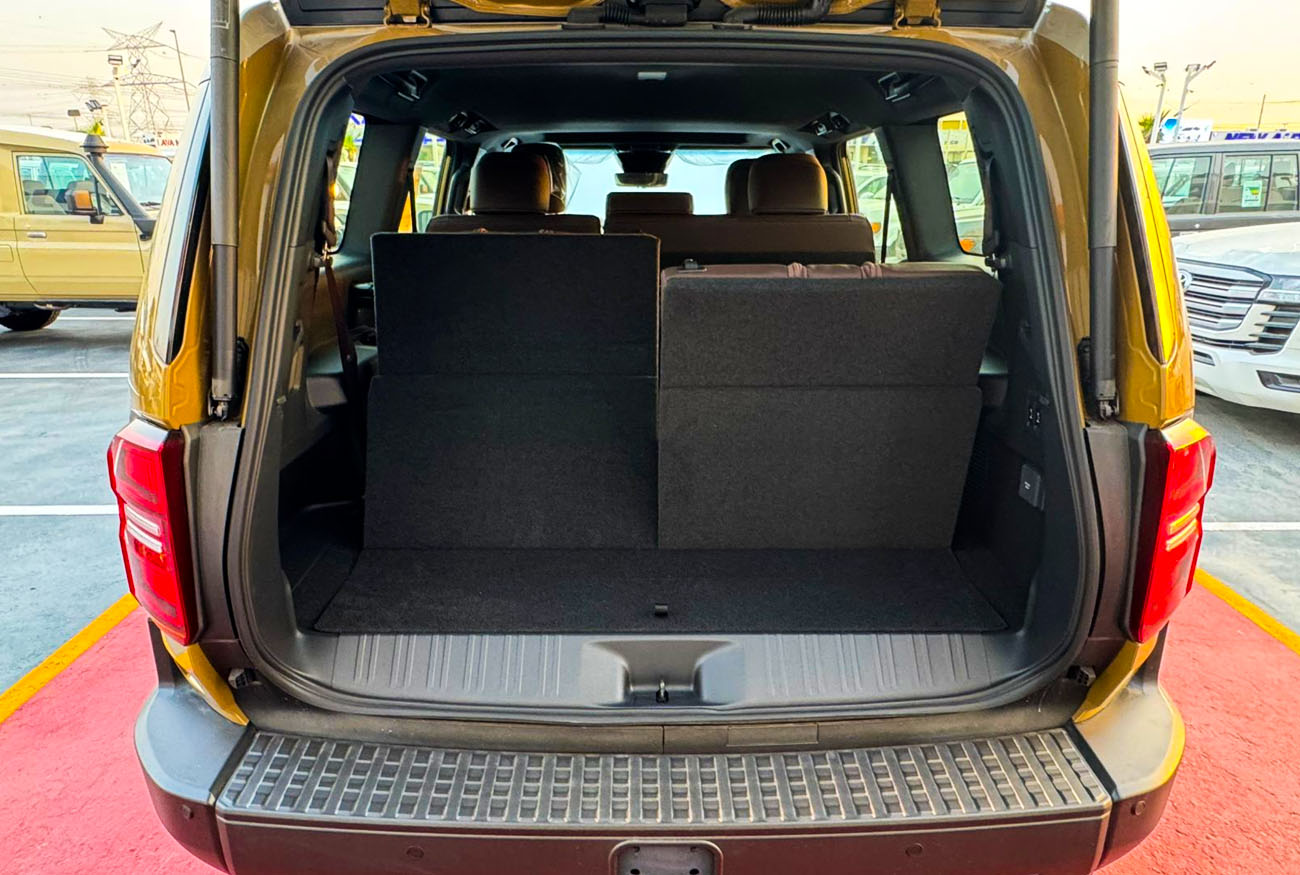 Toyota Prado TXR . 2.4L . I4 . Automatic . Petrol thumbnail 6
