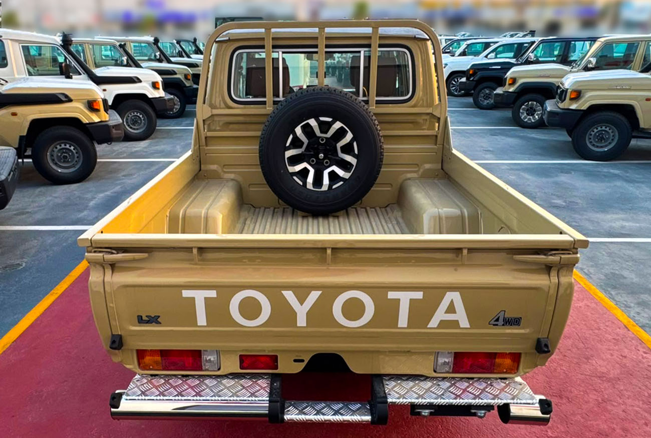 LC79 Pick-up . DC . 2.8L . I4 . Automatic . Diesel thumbnail 6