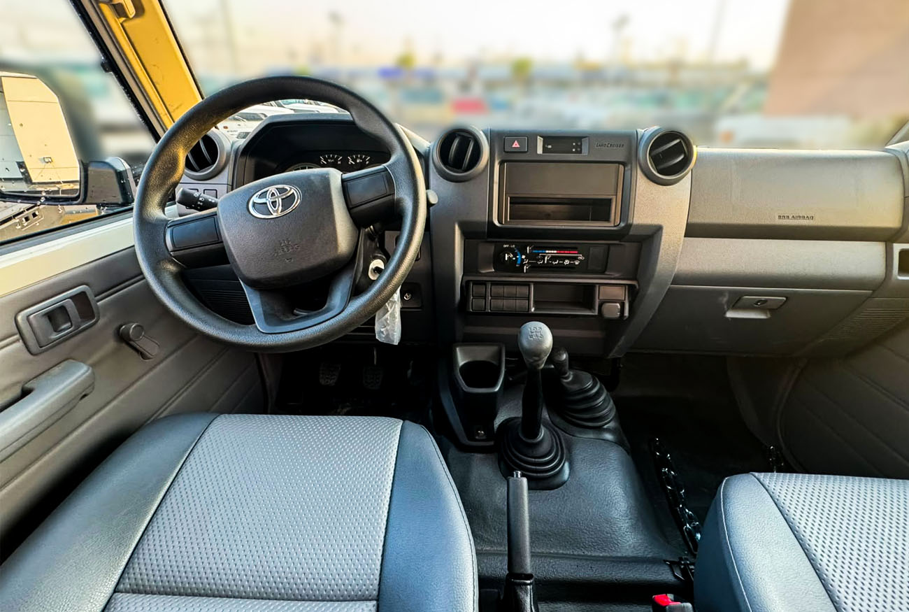 LC79 Pick-up . 4.2L . I6 . MT . Diesel thumbnail 6