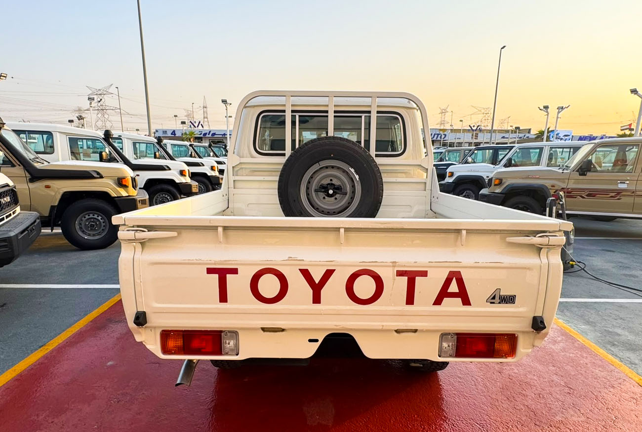 LC79 Pick-up . 4.2L . I6 . MT . Diesel thumbnail 5